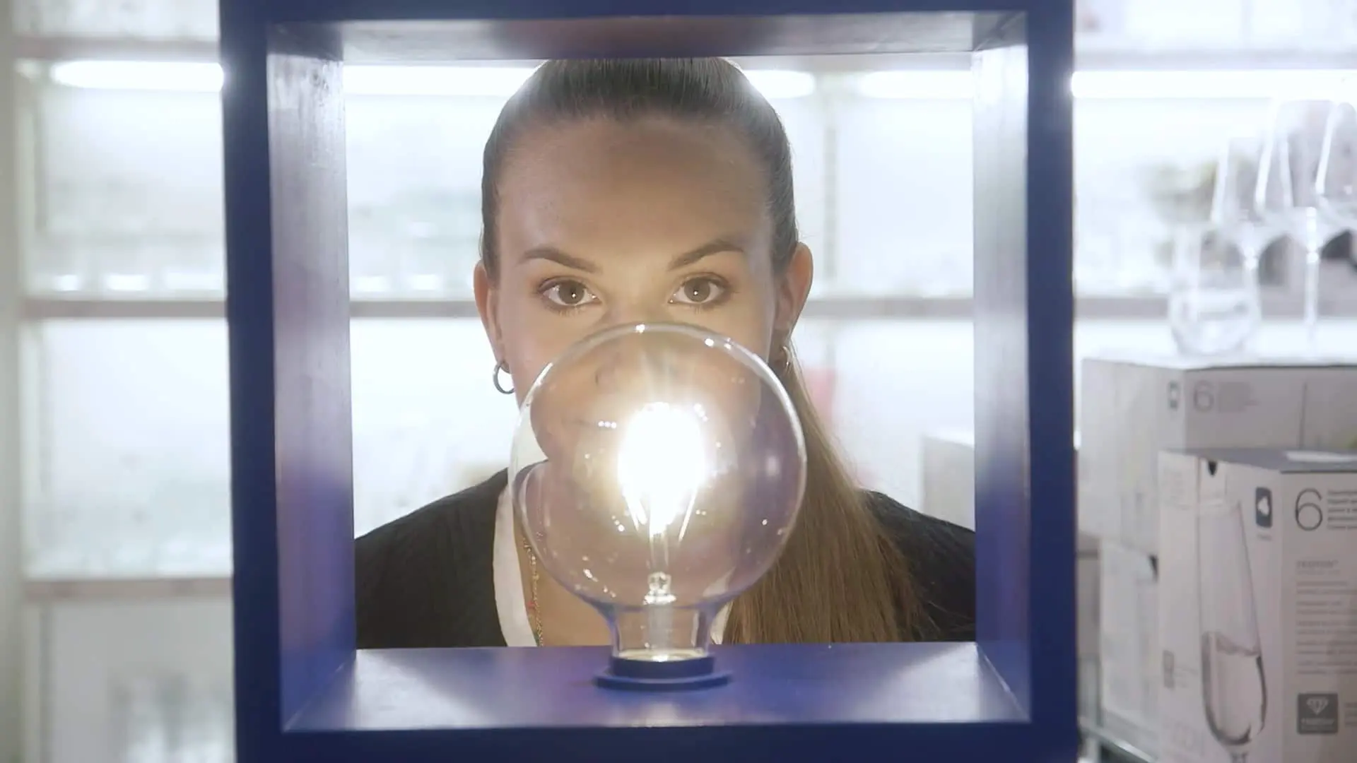 recruiting video production – multi-location employer branding shoot with real employees for Galeria