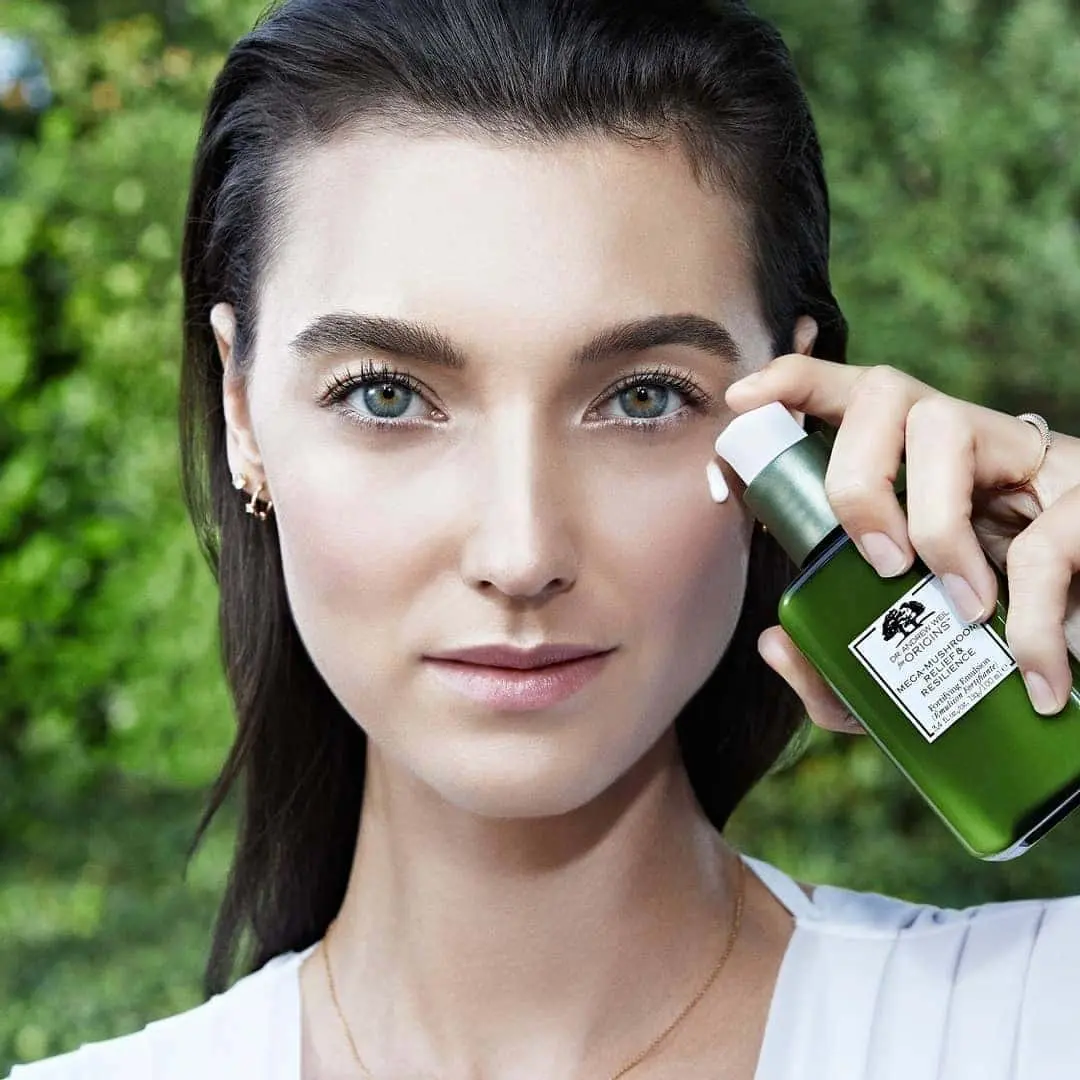 Origins_MagicMushroom_Beauty_Product_Application