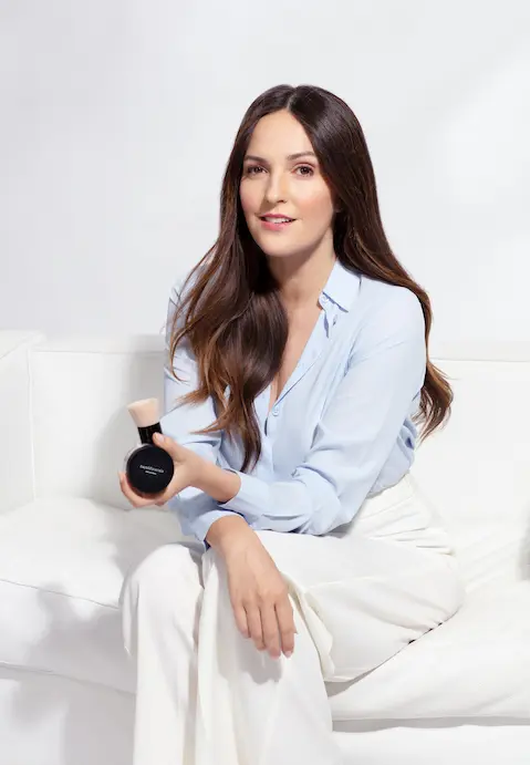 bareMinerals-johanna-klum-key-visual-clean-natural-favourites